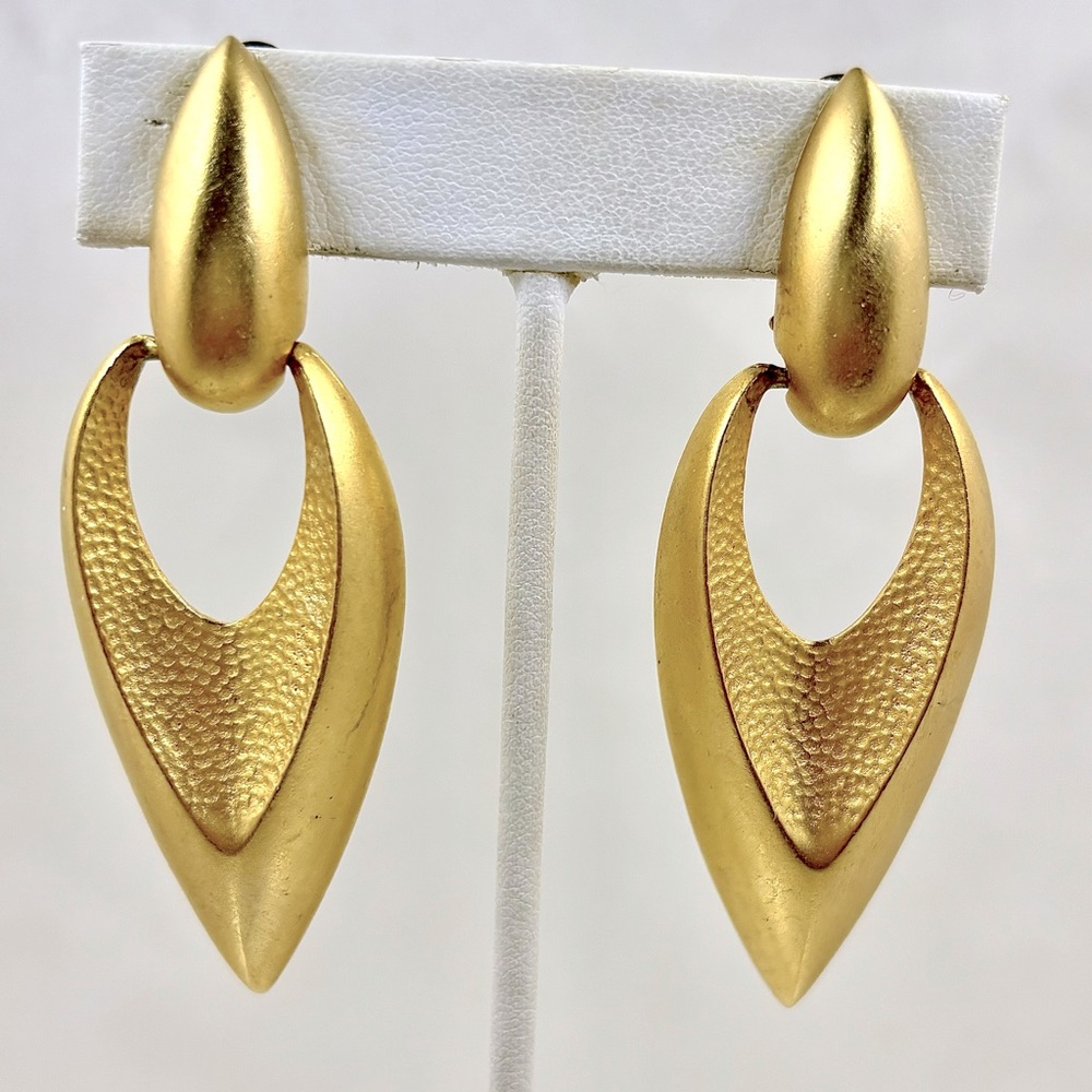 RICHARD KERR Vintage Door Knocker Earrings - Matte Gold